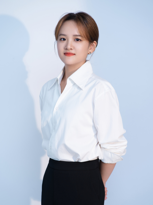 李佳宁